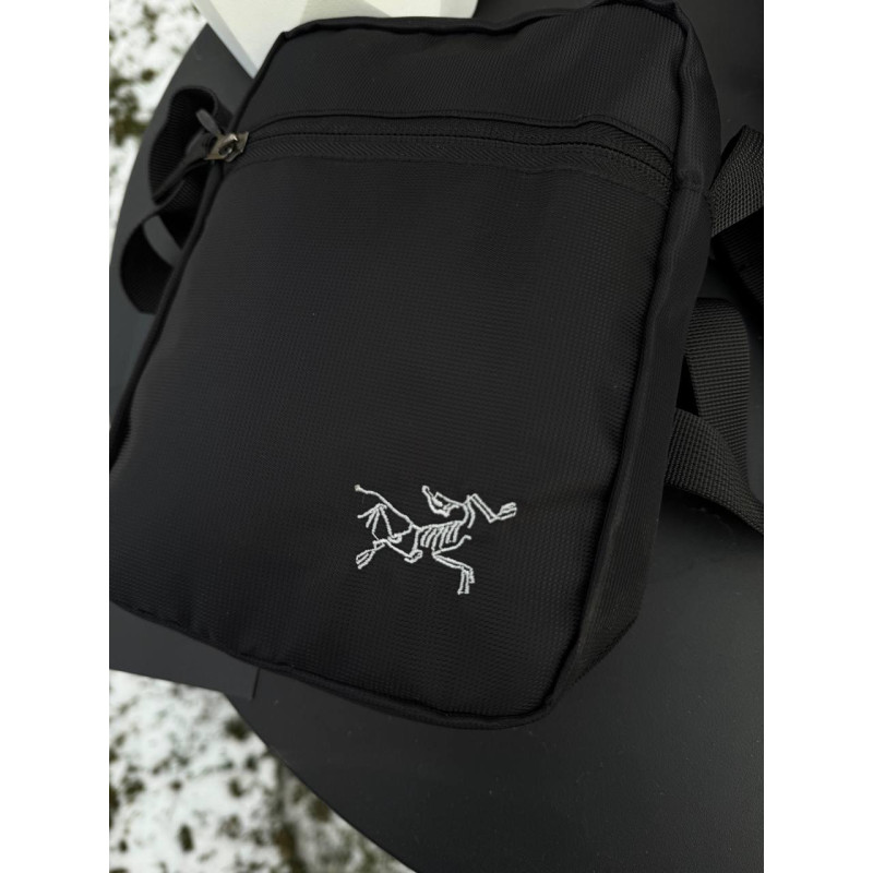 Сумка Arcteryx GORE-Tex чорна сумка через плече спортивний месенджер чоловічий Арктерикс барсетка через плече Арк чоловіча сумка A