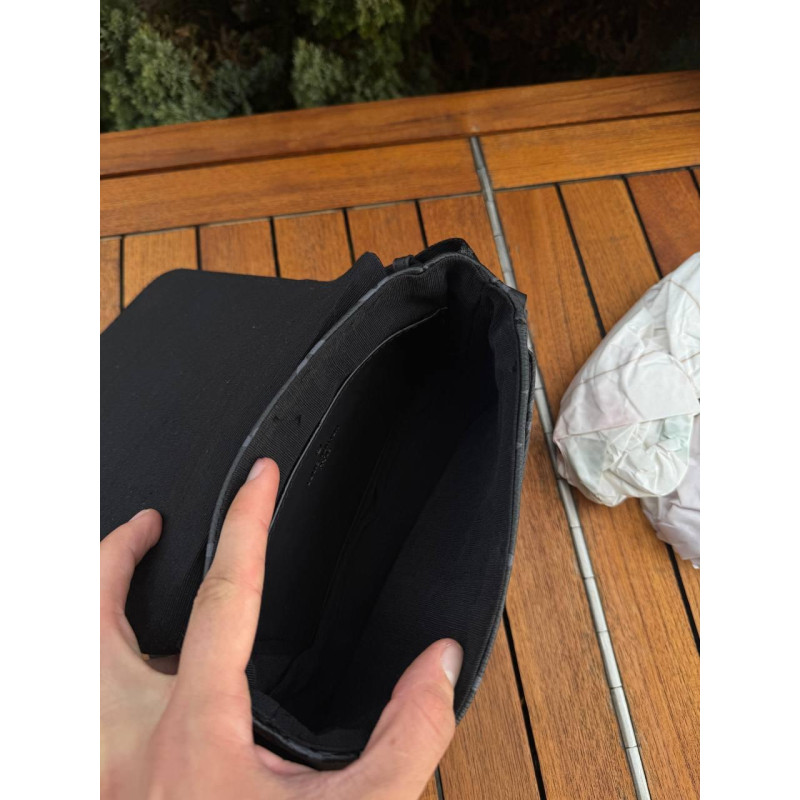 Сумка Louis Vuitton барсетка через плече чоловіча спортивна сумка Лв чорна шкіряна Луї Віттон месенджер LV через плече