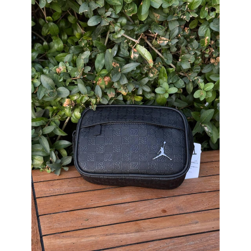 Сумка Jordan monogram чорна чоловіча сумка Джордан через плече чоловіча месенджер барсетка чорний Джордан монограм