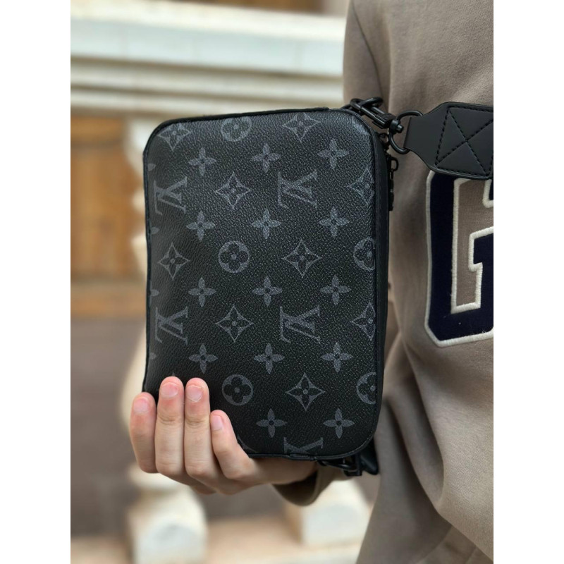 Сумка Louis Vuitton через плече LV шкіряна чорна сумка барсетка Луї Віттон Месенджер Лв чорний