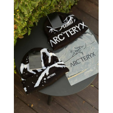 Шапка Arcteryx чорна чоловіча шапка на зиму Арктерикс зимова чорна шапка тепла Арка чоловіча спортивна