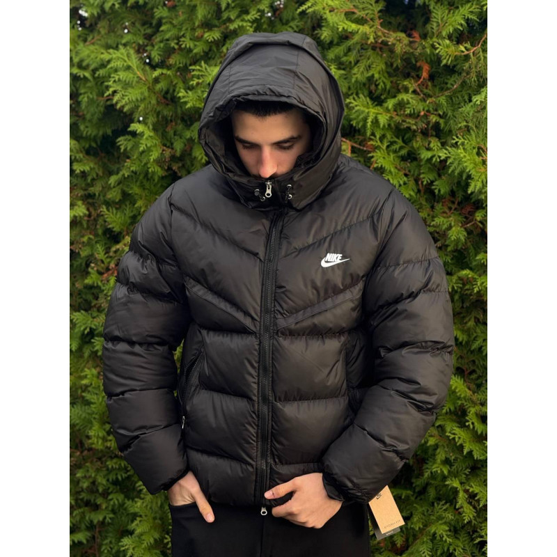 Пуховик Nike Storm Fit чоловіча чорна спортивна куртка Nike black storm fit чоловіча спортивна куртка Nike