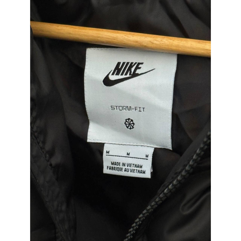 Пуховик Nike Storm Fit чоловіча чорна спортивна куртка Nike black storm fit чоловіча спортивна куртка Nike