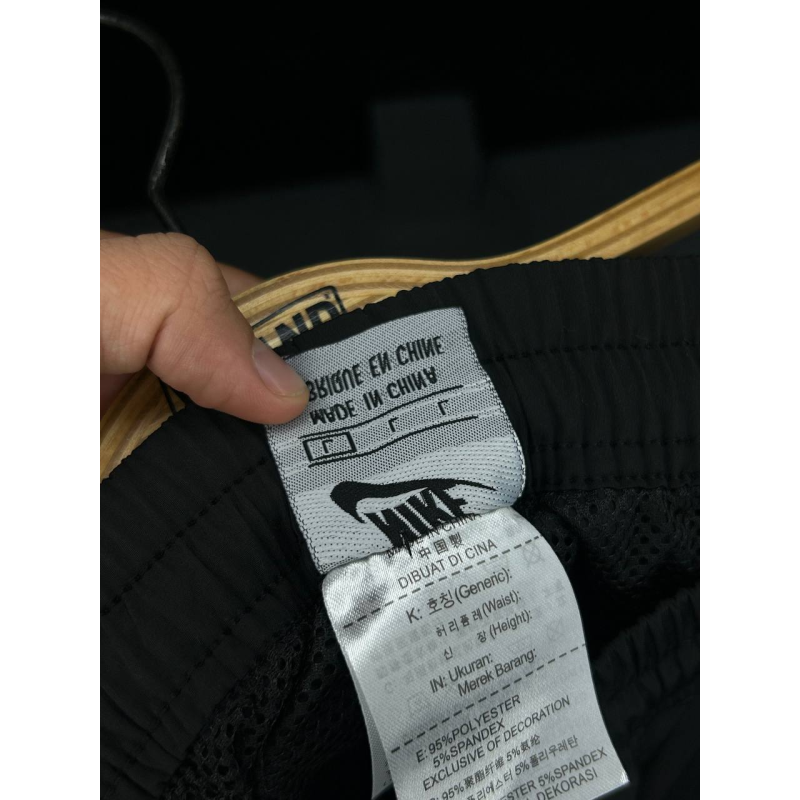 Штани Nike | Стильні спортивні та повсякденні штани для комфорту, активного відпочинку та тренувань найк NIKE