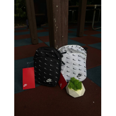 Месенджер через плече Nike | Стильна та зручна сумка Nike для міста, подорожей та спорту Найк
