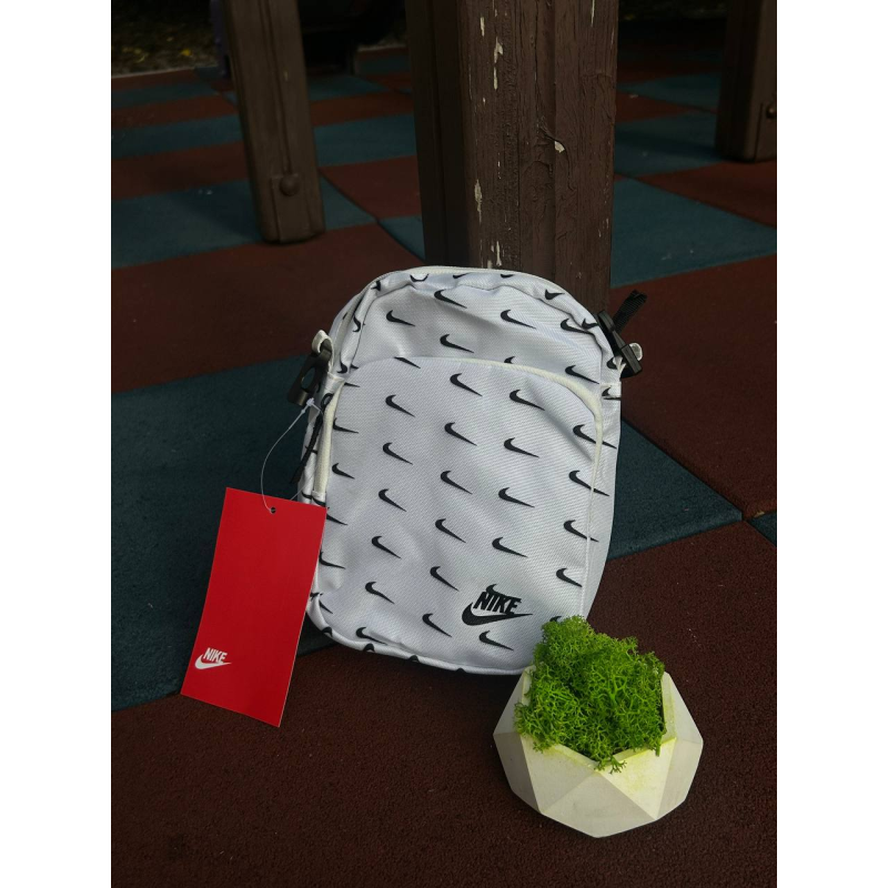 Месенджер через плече Nike | Стильна та зручна сумка Nike для міста, подорожей та спорту Найк