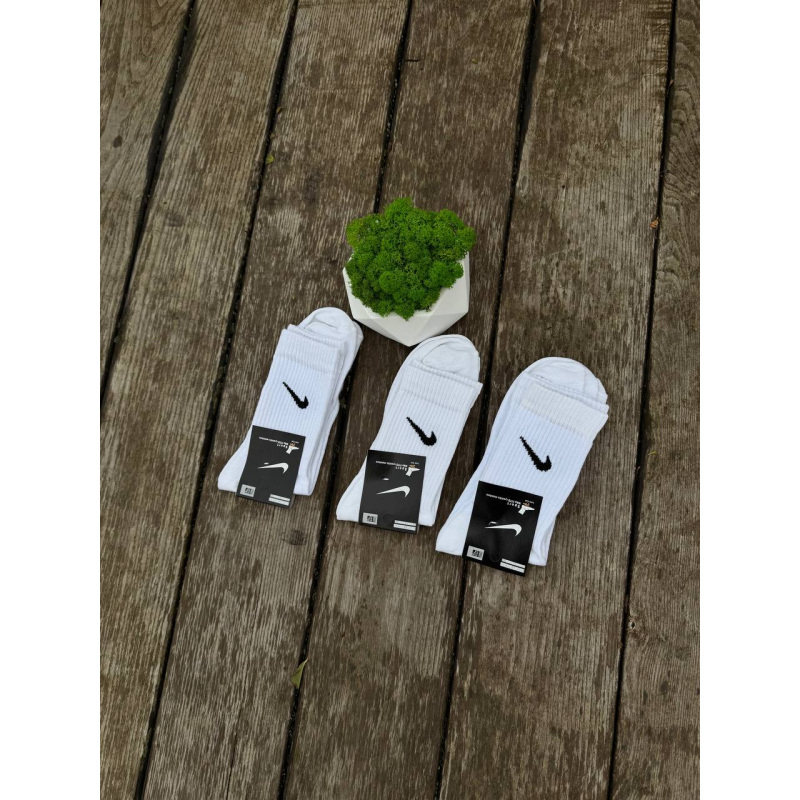 Шкарпетки Nike | Спортивні, комфортні та стильні шкарпетки для спорту та повсякденного носіння