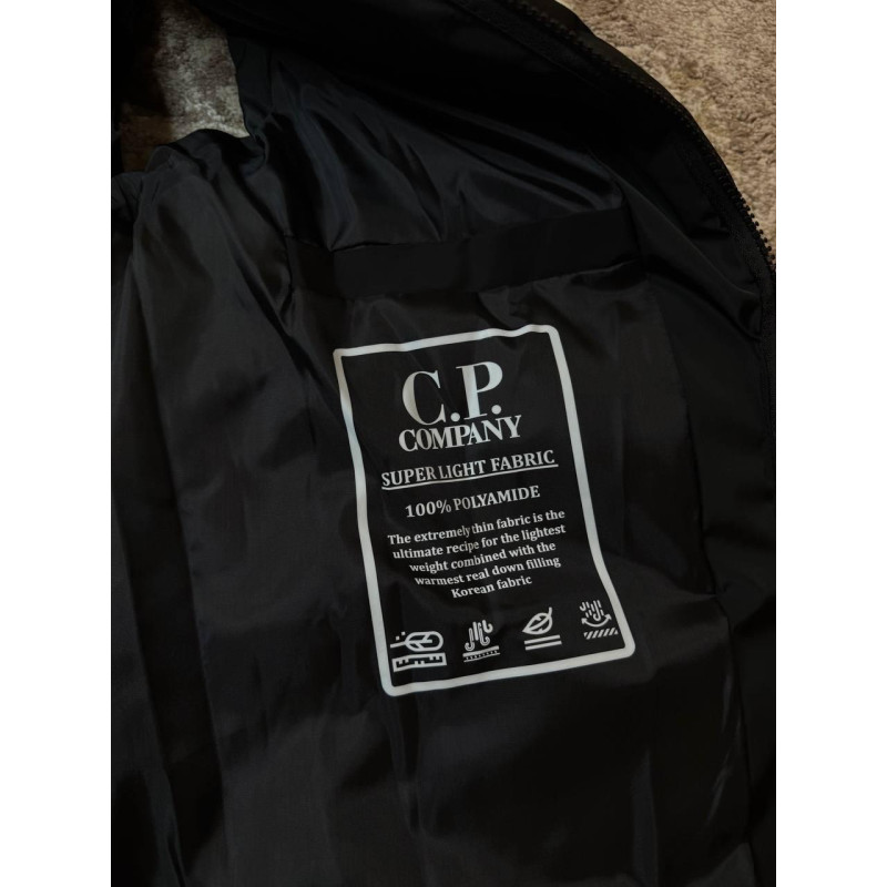 Жилетка C.P. Company чоловіча безрукавка спортивний жилет на весну жилет Сп Компані | CP Company жилет
