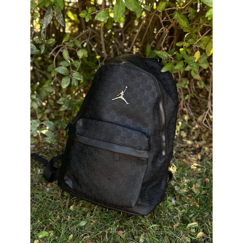 Рюкзак чоловічий Jordan Monogram з екошкіри 44×31 см — стильний міський портфель Джордан з тисненням, 4 відділення, брендовий