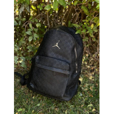 Чоловічий рюкзак Jordan Monogram чорний з екошкіри 44×31 см — стильний міський портфель Джордан з тисненням