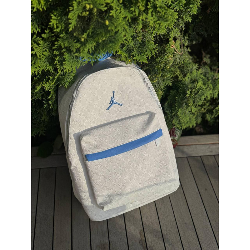 Чоловічий рюкзак Jordan Monogram біло-синій 44×31 см — стильний текстильний backpack Джордан з тисненням