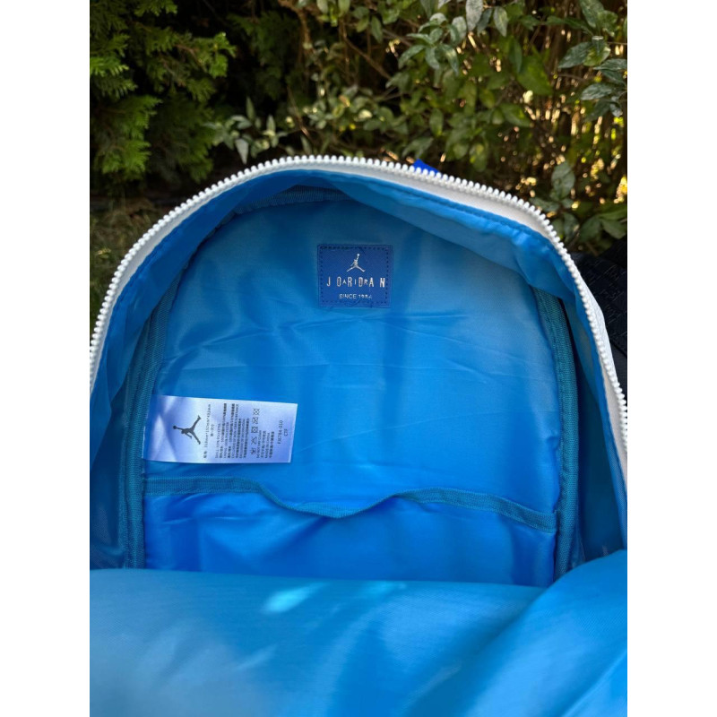 Чоловічий рюкзак Jordan Monogram біло-синій 44×31 см — стильний текстильний backpack Джордан з тисненням
