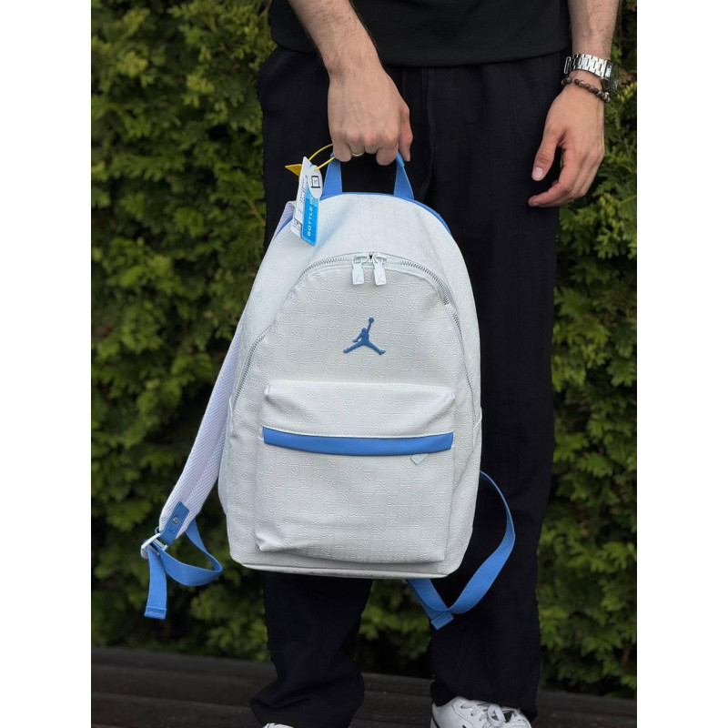 Чоловічий рюкзак Jordan Monogram біло-синій 44×31 см — стильний текстильний backpack Джордан з тисненням
