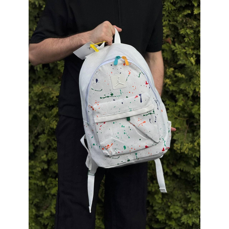 Чоловічий рюкзак Jordan Monogram білий з принтом фарби 44×31 см — стильний текстильний backpack Джордан