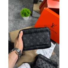 Чоловіча сумка через плече Louis Vuitton чорна екошкіра 22х16 см Луї Віттон з тисненням монограма