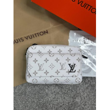 Чоловіча сумка через плече Louis Vuitton біла екошкіра 22х16 см Луї Віттон з тисненням монограма