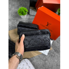 Чоловіча сумка Louis Vuitton чорна через плече кроссбоді з тисненням монограми з екошкіри з бирками та опцією брендової упаковки